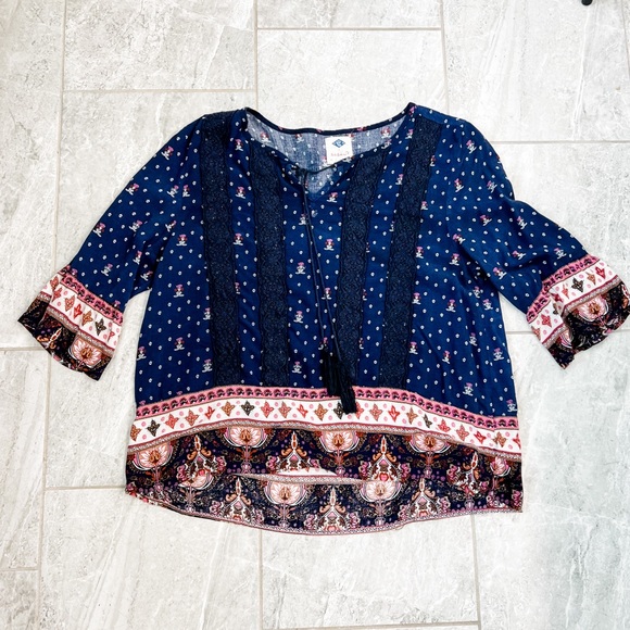 Sadie Robertson Blue and Pink Paisley Peasant Top Size XL - Picture 3 of 8